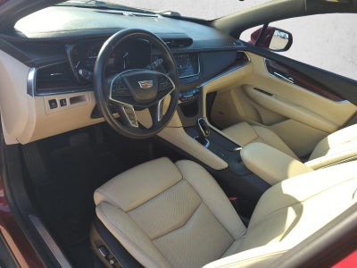 2017 Cadillac XT5 Luxury FWD