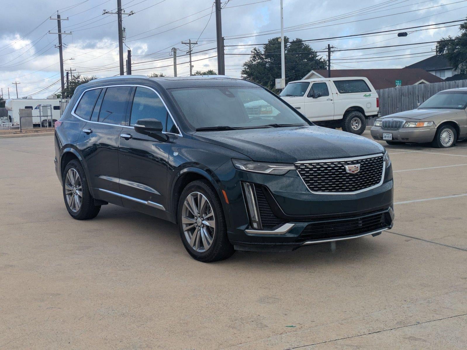 2025 Cadillac XT6 Premium Luxury