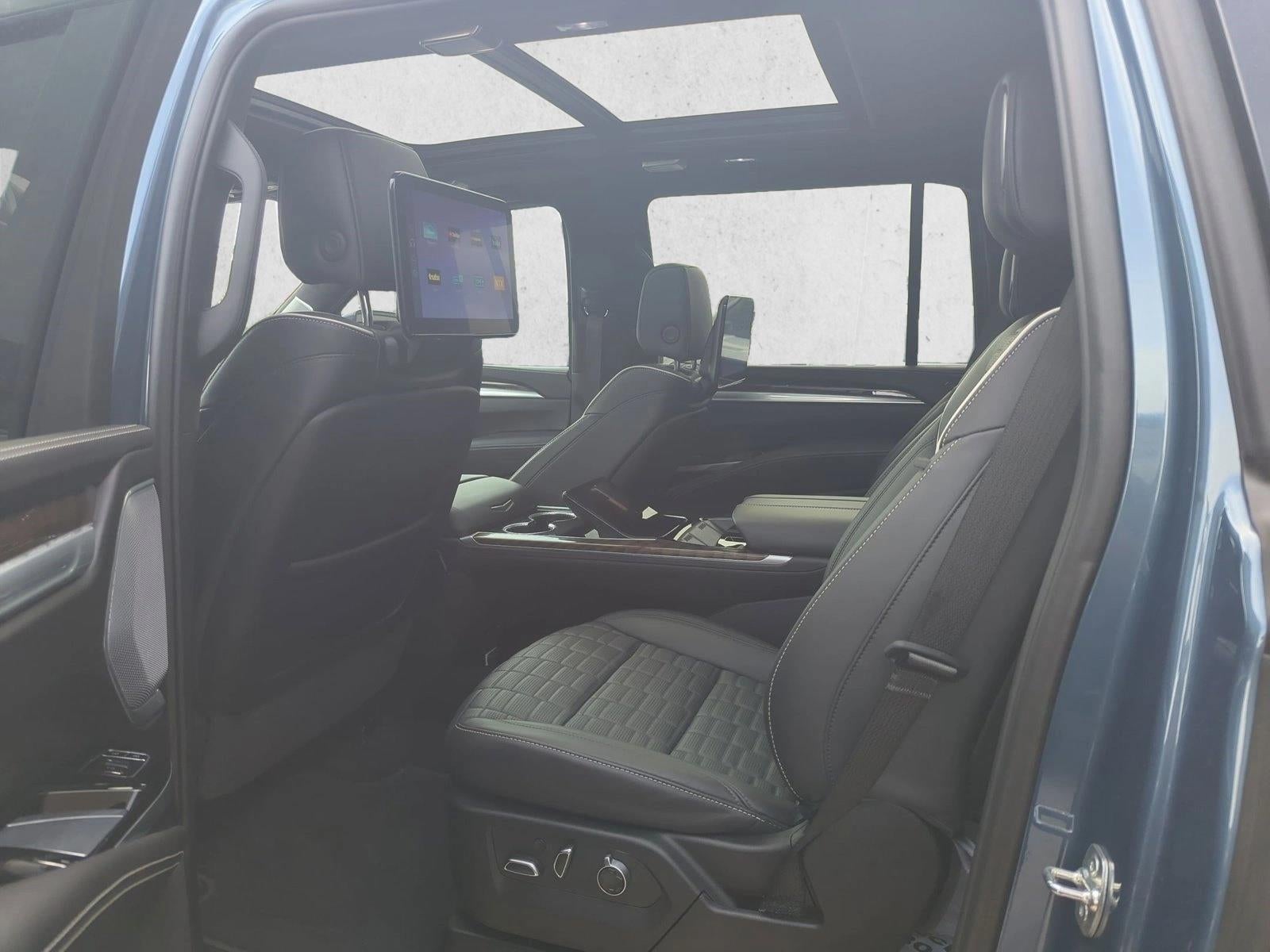 2025 Cadillac Escalade ESV Sport Platinum