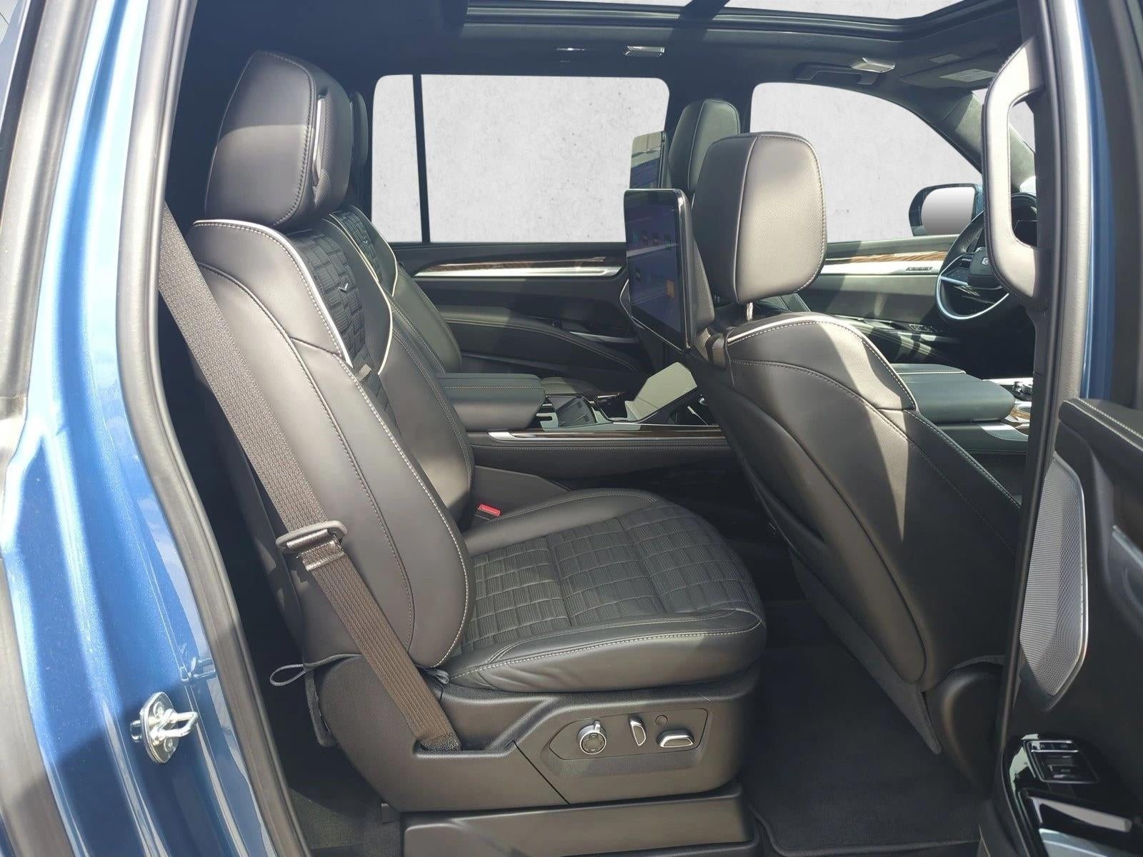 2025 Cadillac Escalade ESV Sport Platinum