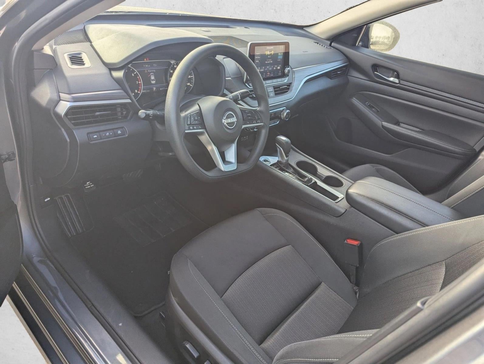 2025 Nissan Altima SV FWD