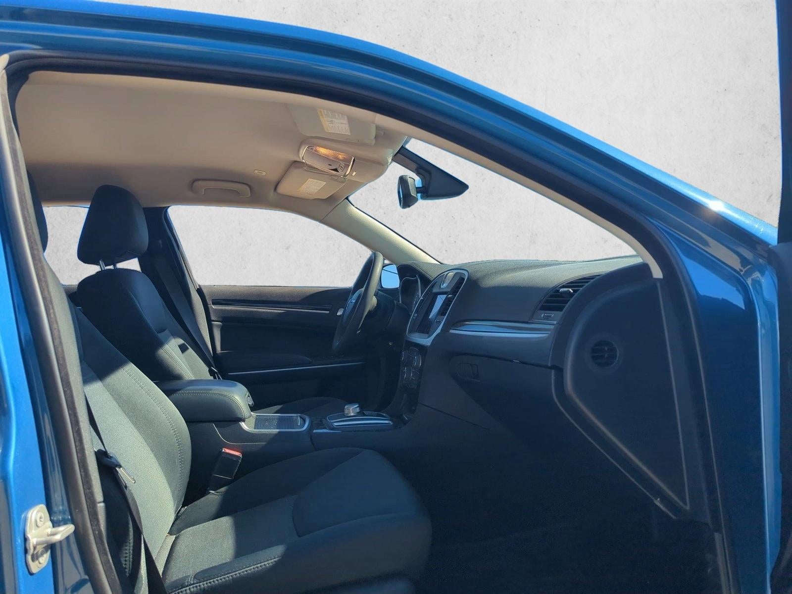 2023 Chrysler 300 Touring