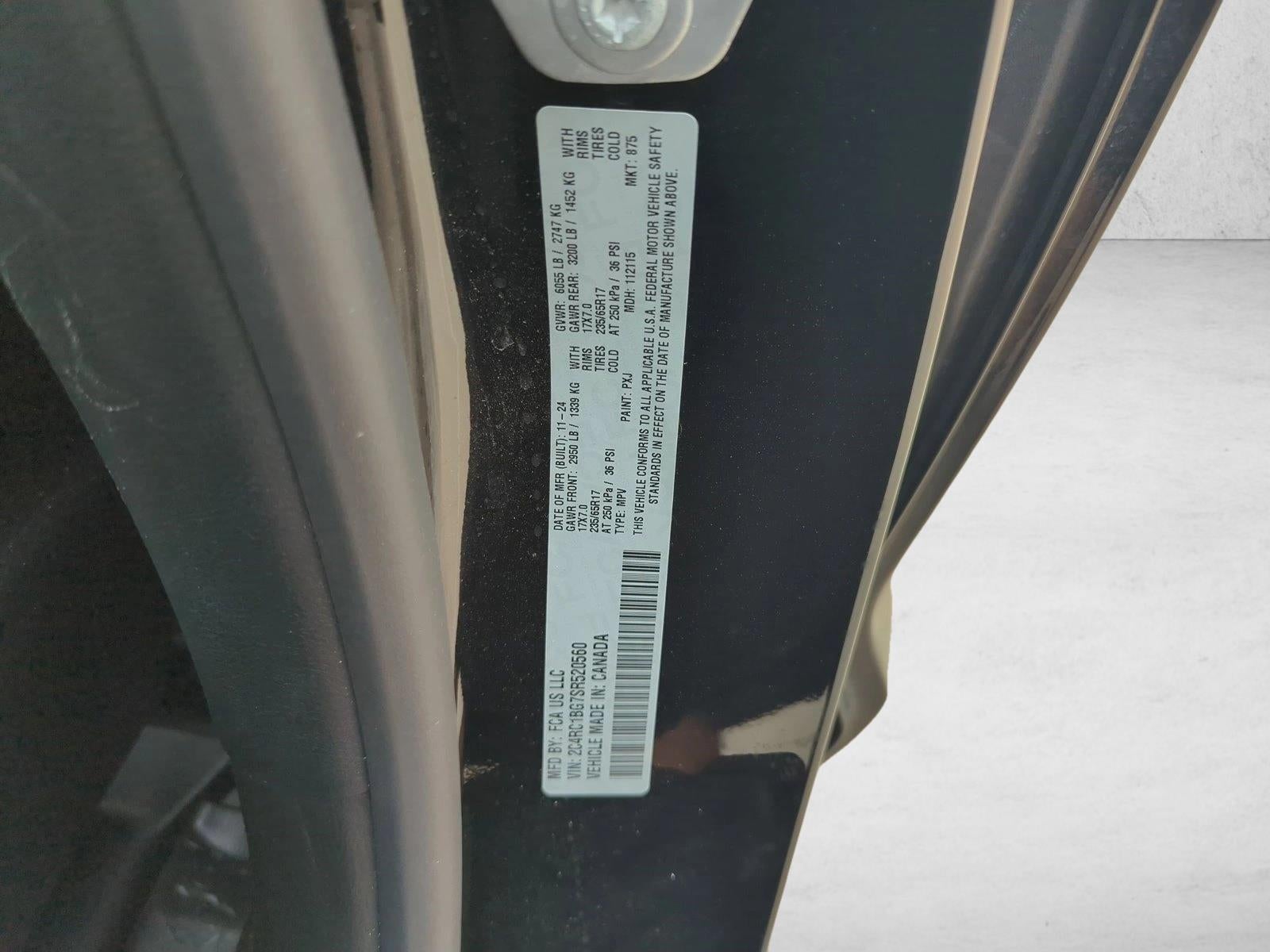 2025 Chrysler Pacifica Select