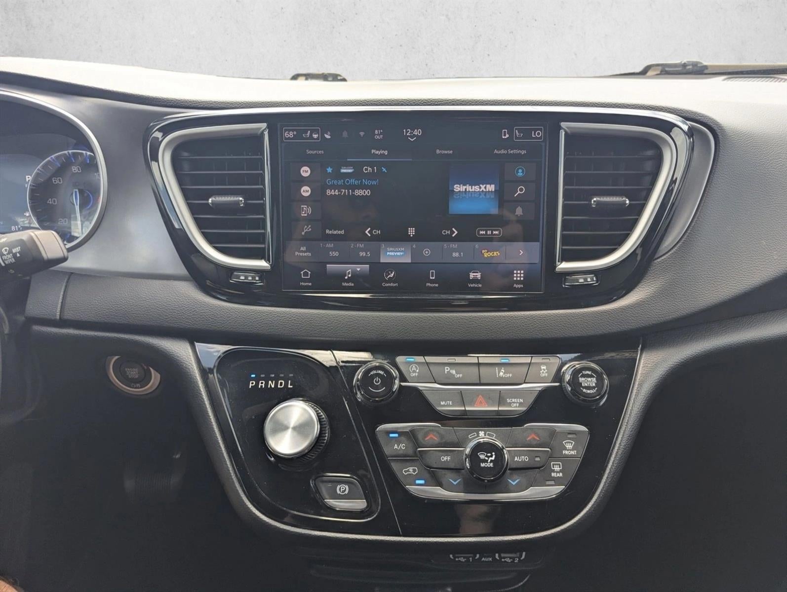 2025 Chrysler Pacifica Select