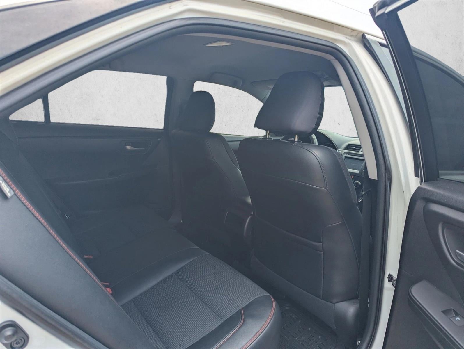 2016 Toyota Camry SE
