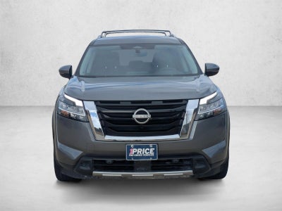 2023 Nissan Pathfinder SL FWD