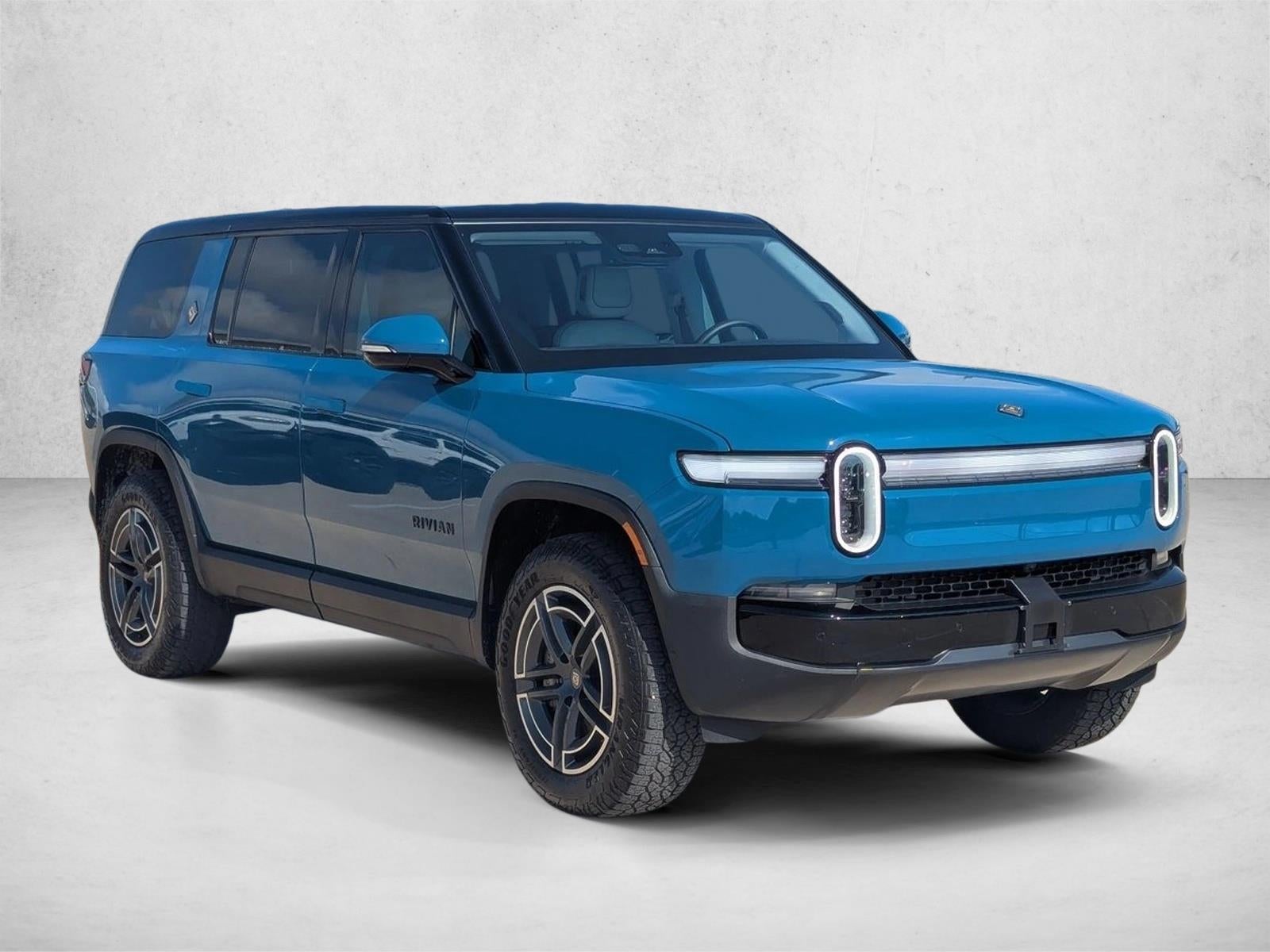2025 RIVIAN R1S Adventure