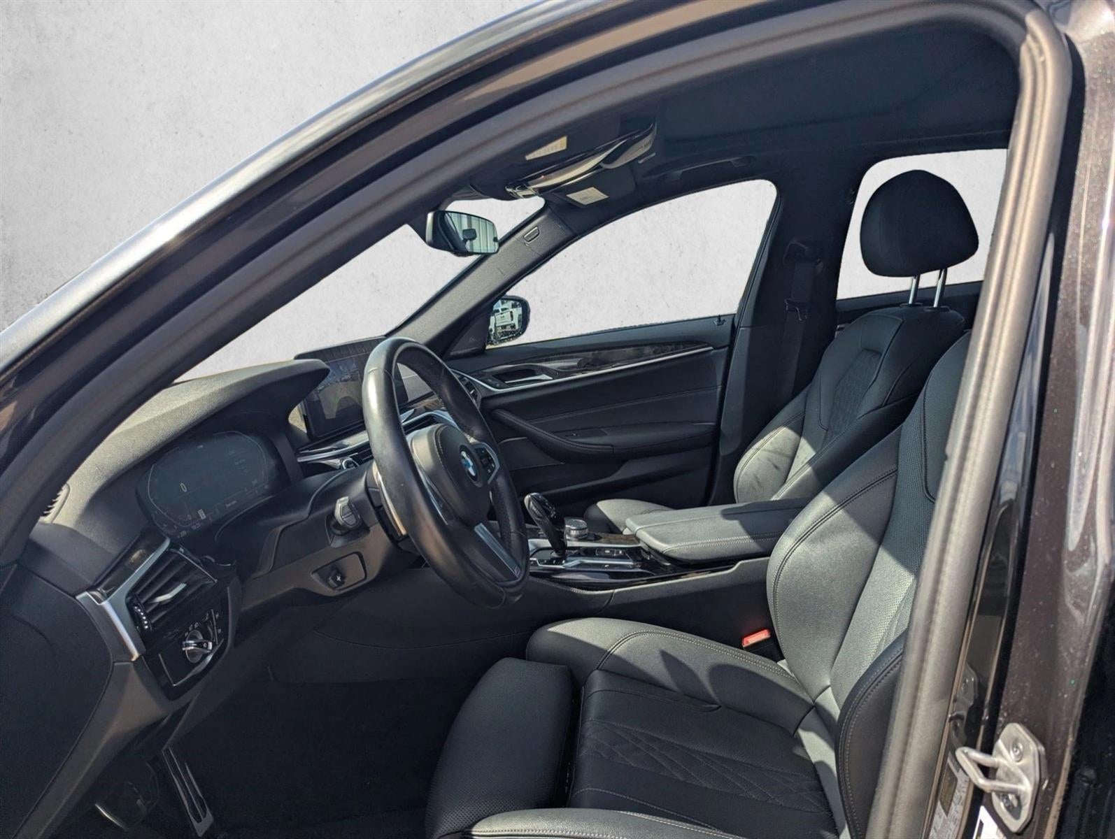 2023 BMW 530 i