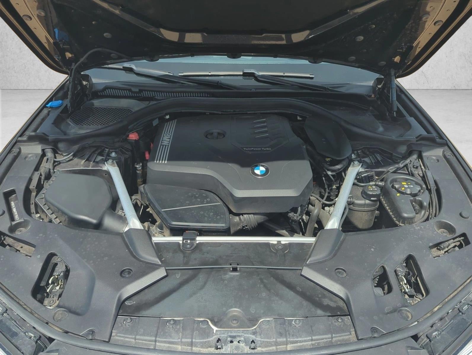 2023 BMW 530 i