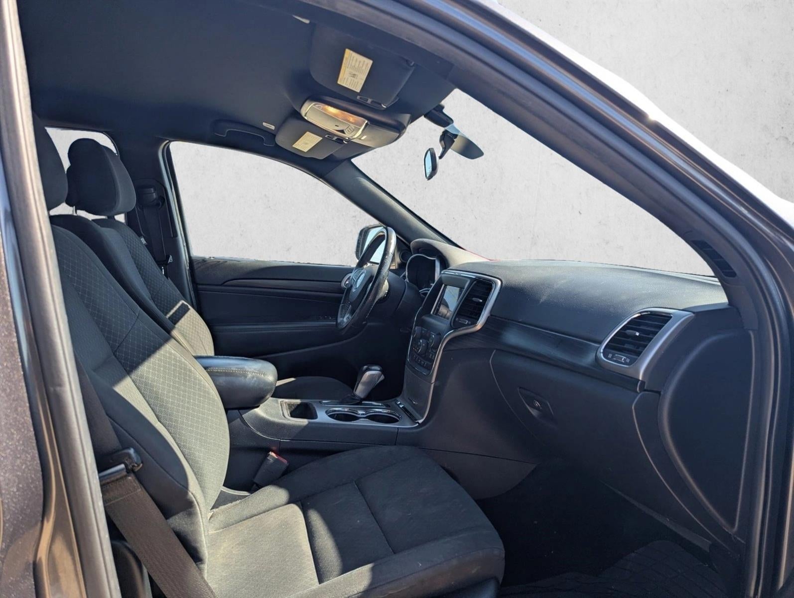 2020 Jeep Grand Cherokee Laredo E 4x2
