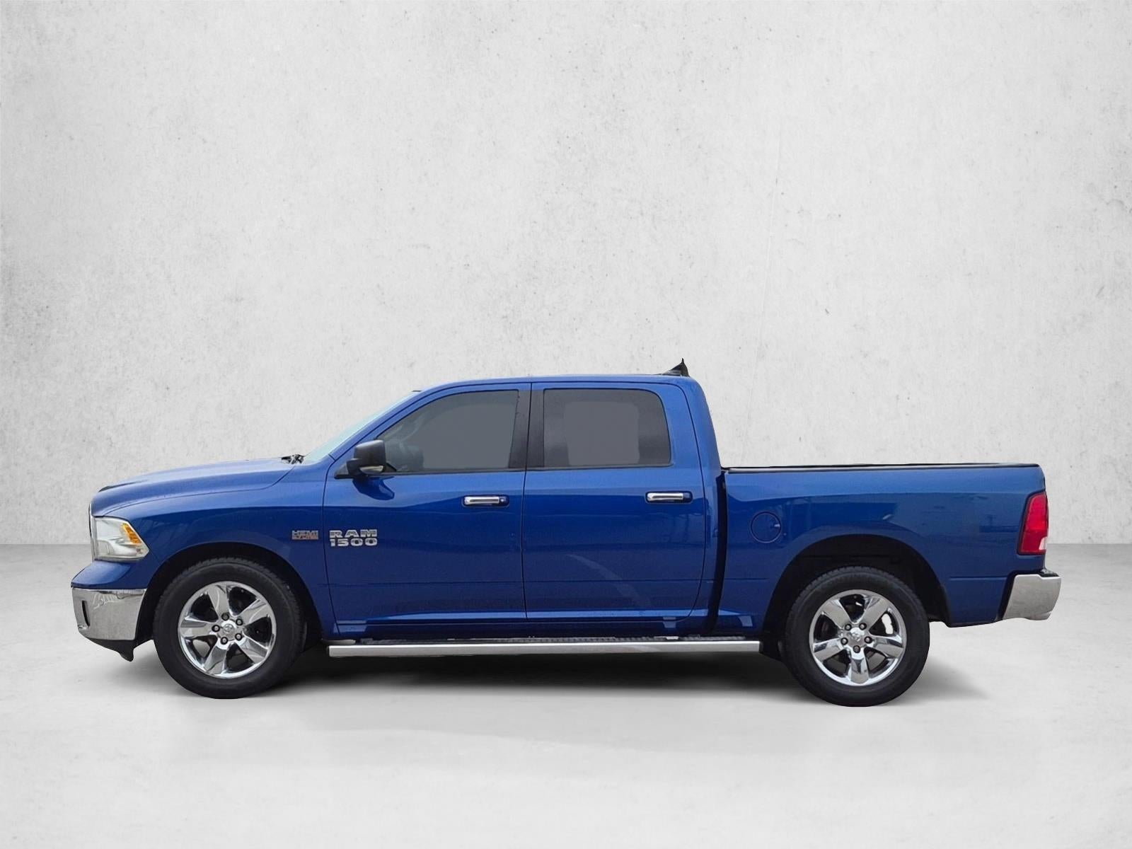 2015 RAM 1500 2WD Crew Cab 5.7 Ft Box Lone Star