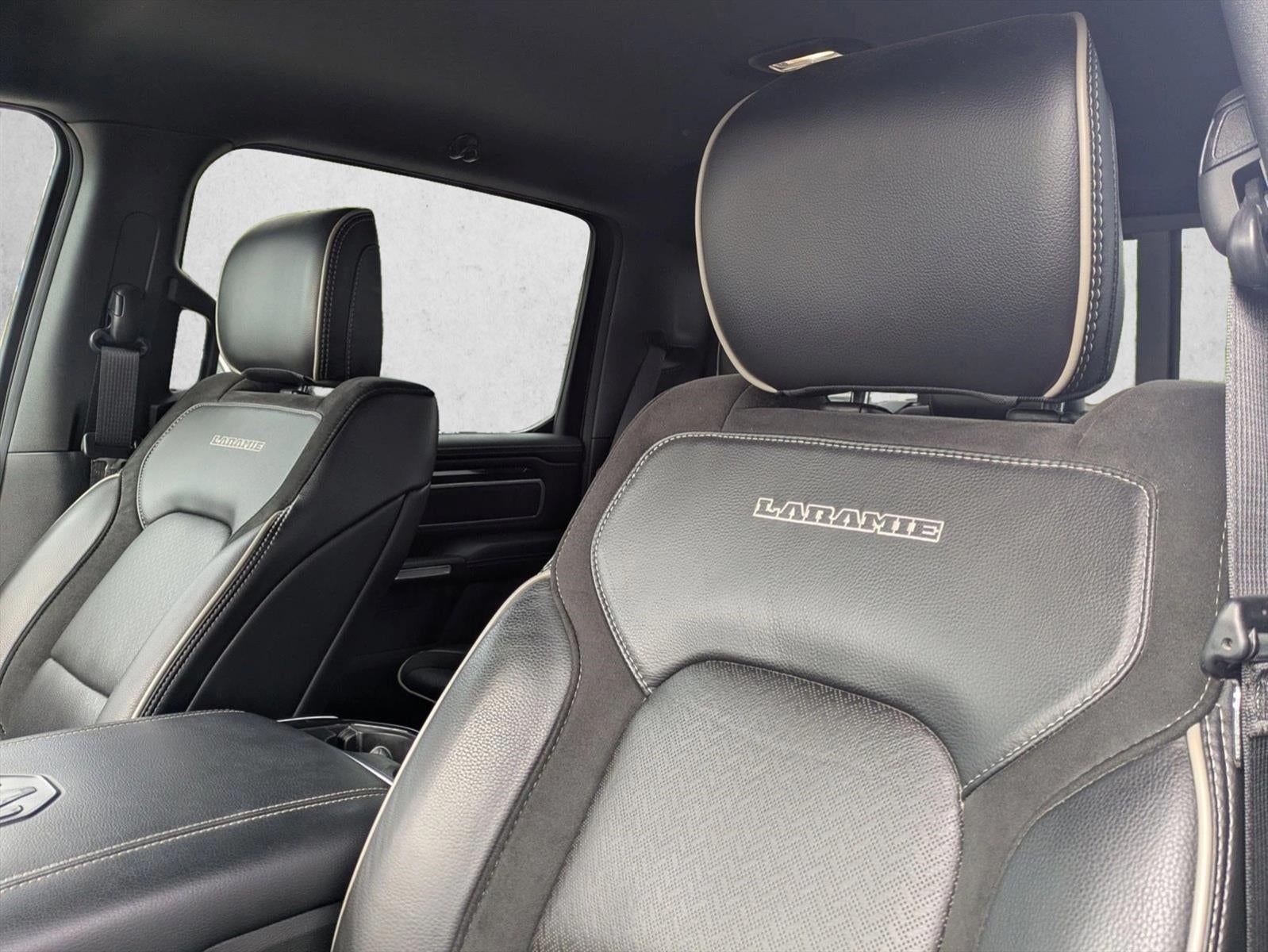 2022 RAM 1500 Laramie 4x2 Crew Cab 5'7" Box