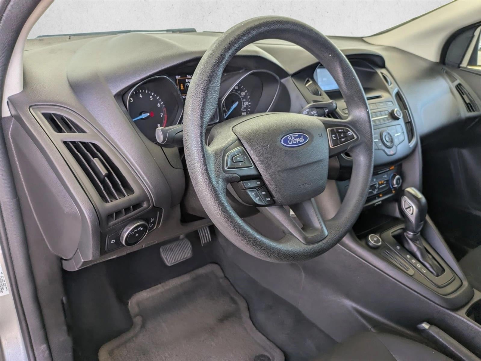 2015 Ford Focus 5dr HB SE