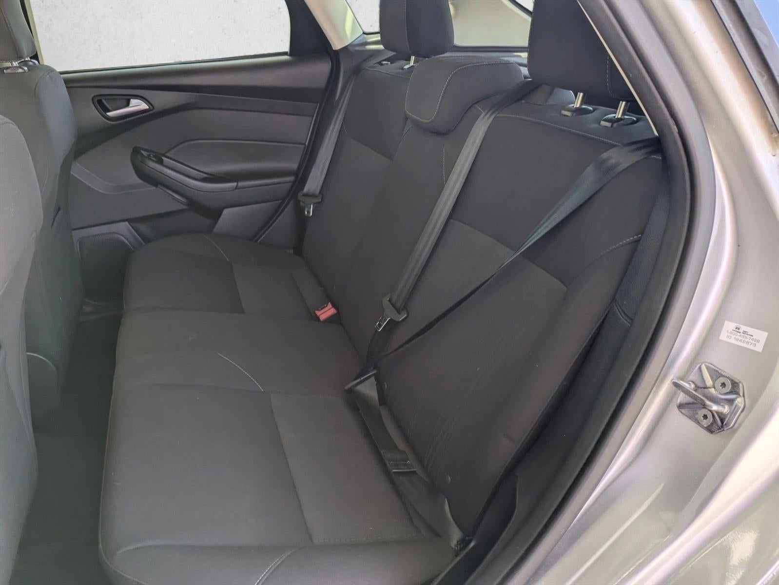 2015 Ford Focus 5dr HB SE