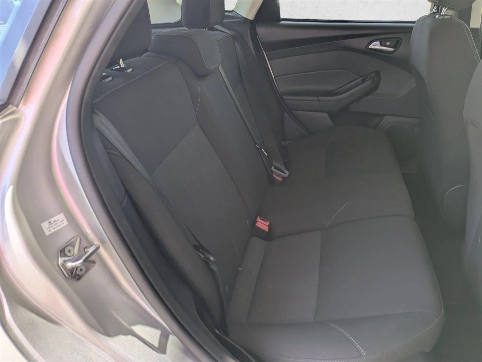 2015 Ford Focus 5dr HB SE