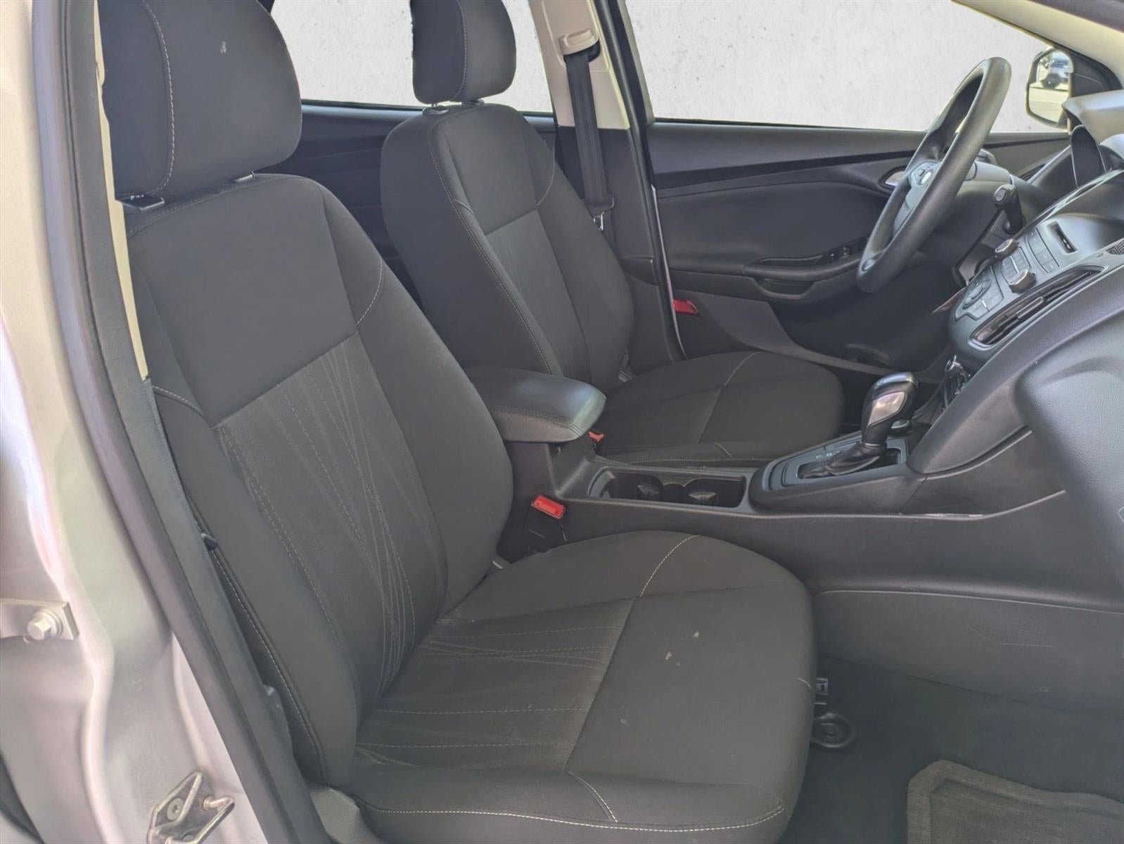 2015 Ford Focus 5dr HB SE