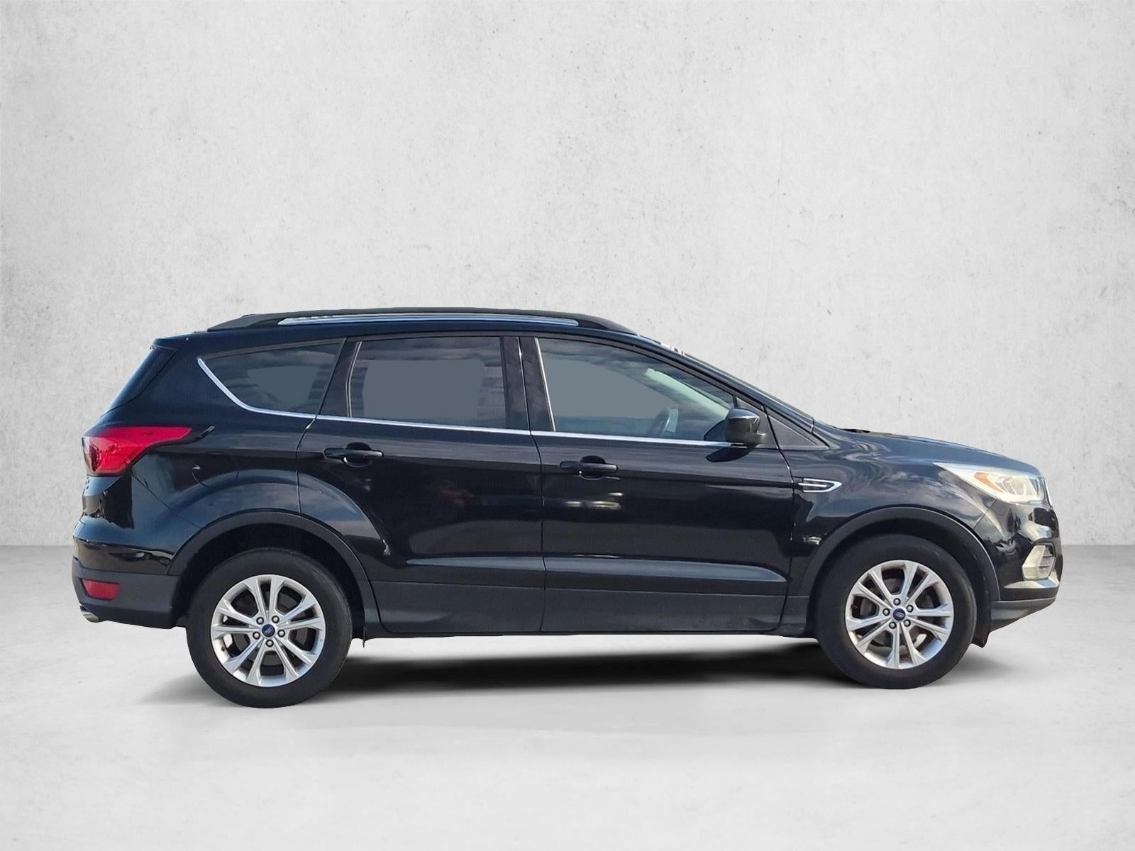 2019 Ford Escape SEL FWD
