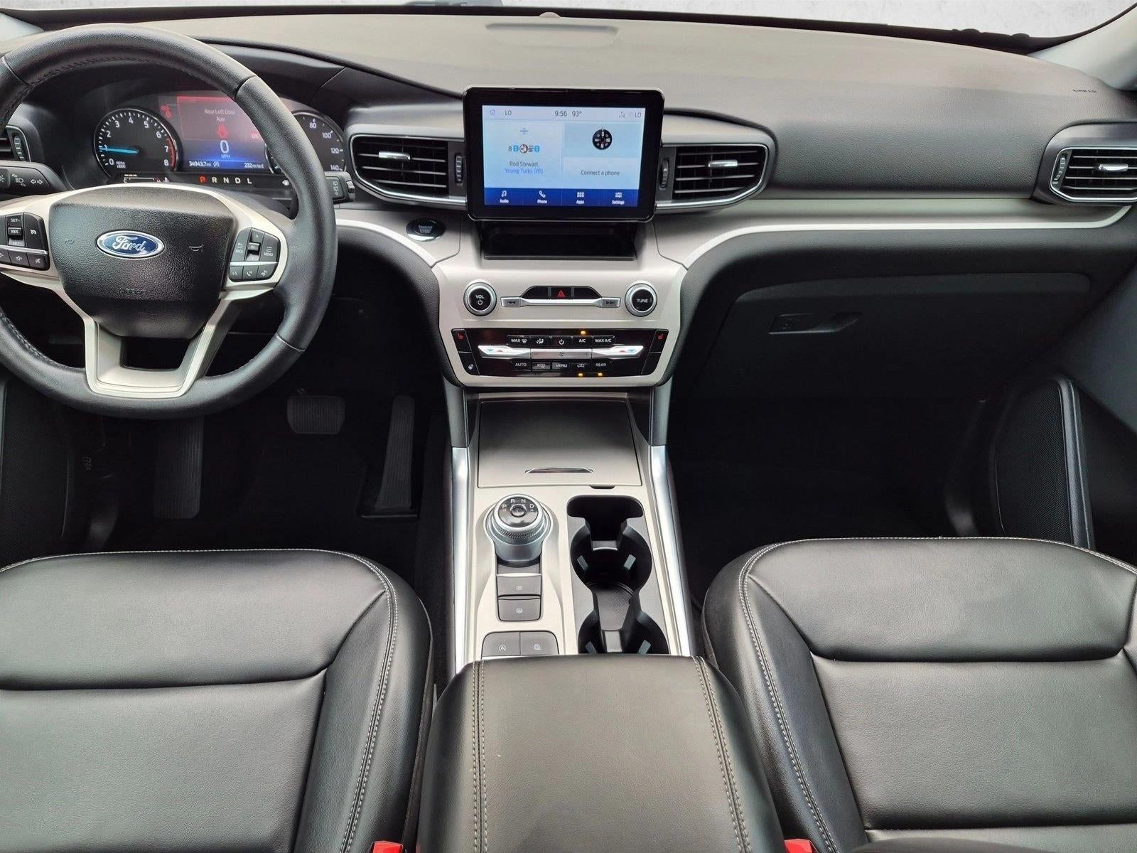 2024 Ford Explorer XLT RWD