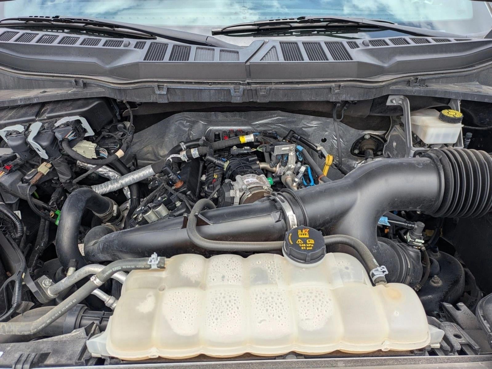 2023 Ford F-150 XL 4WD SuperCrew 5.5' Box