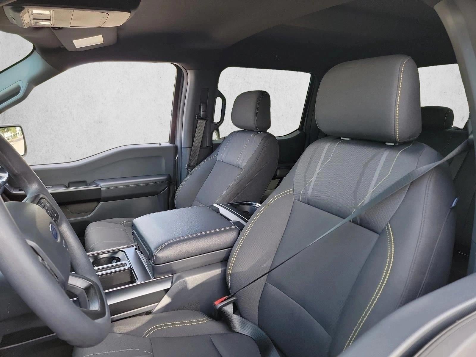 2025 Ford F-150 STX 2WD SuperCrew 5.5' Box