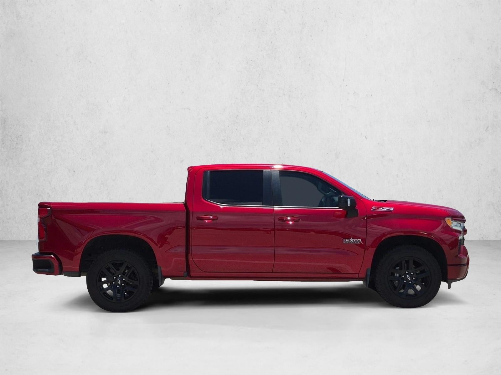 2022 Chevrolet Silverado 1500 Crew Cab Short Box 4-Wheel Drive RST