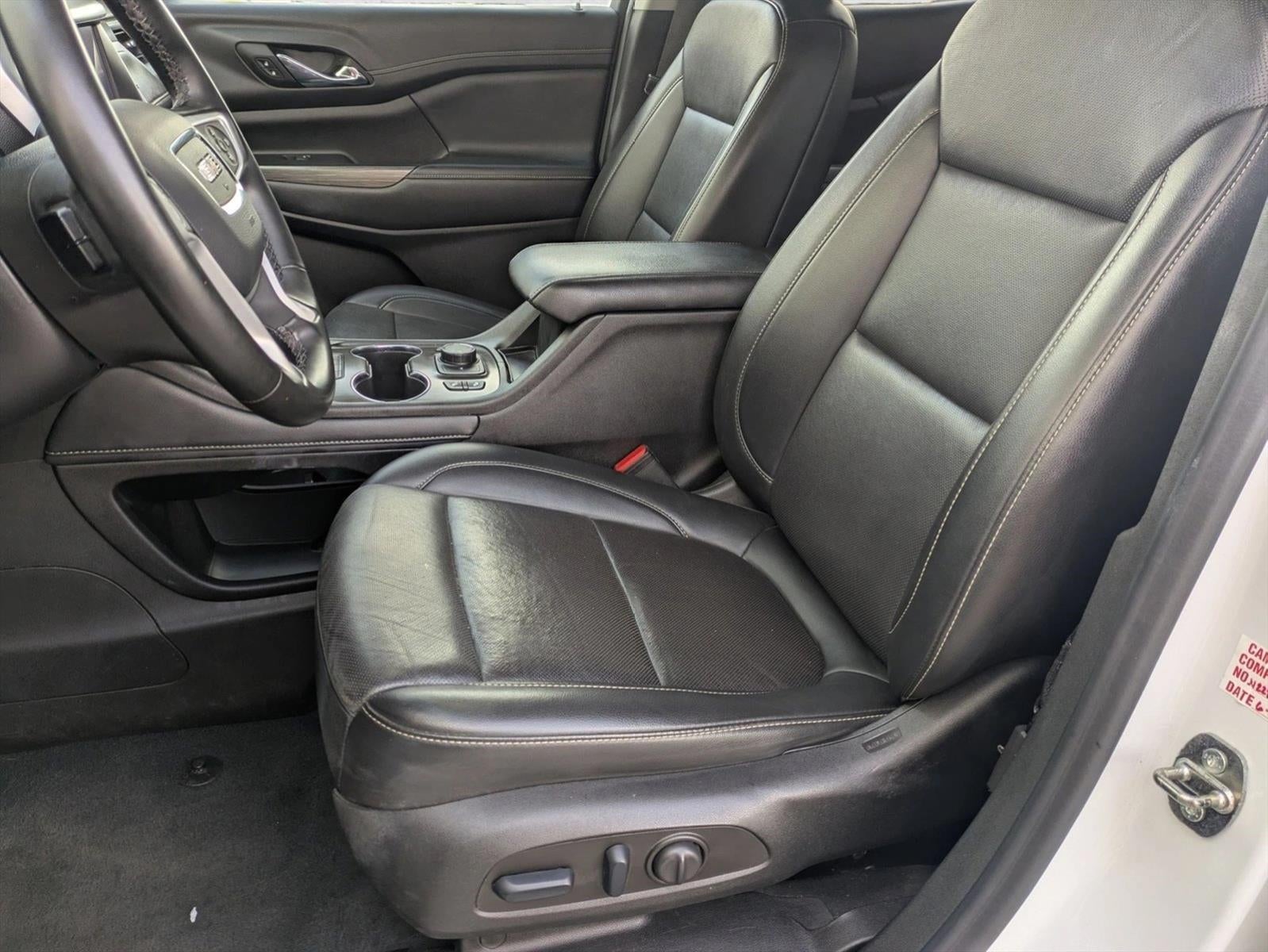 2023 GMC Acadia AWD SLT