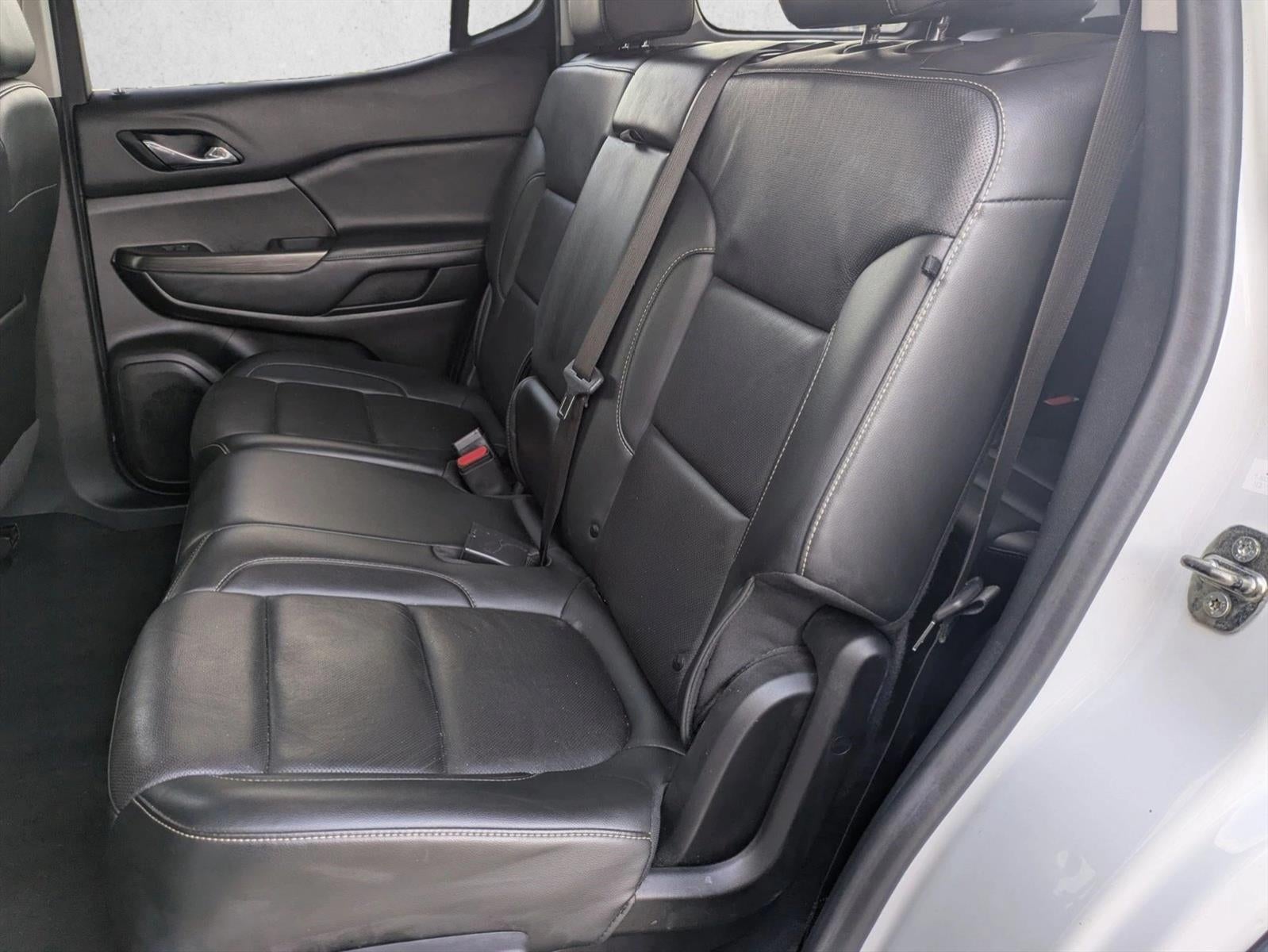 2023 GMC Acadia AWD SLT