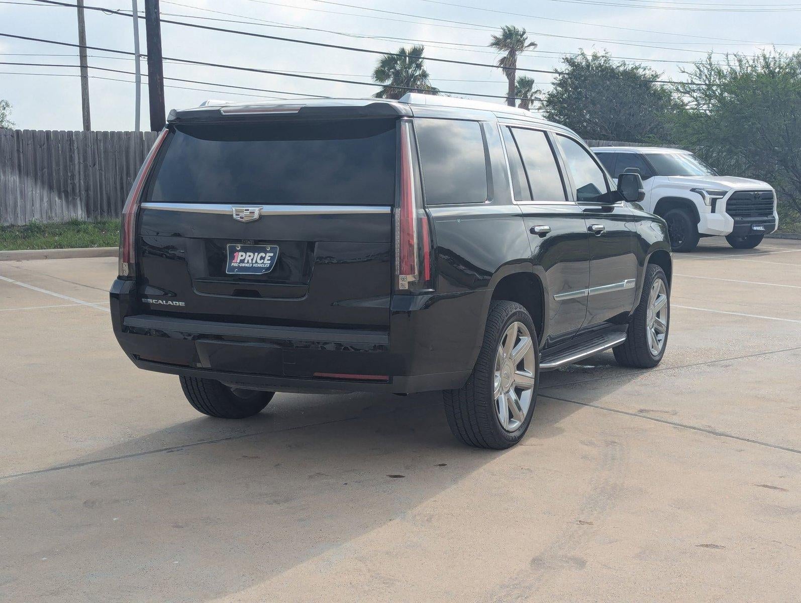 2017 Cadillac Escalade RWD Luxury
