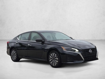 2024 Nissan Altima 2.5 SV Sedan