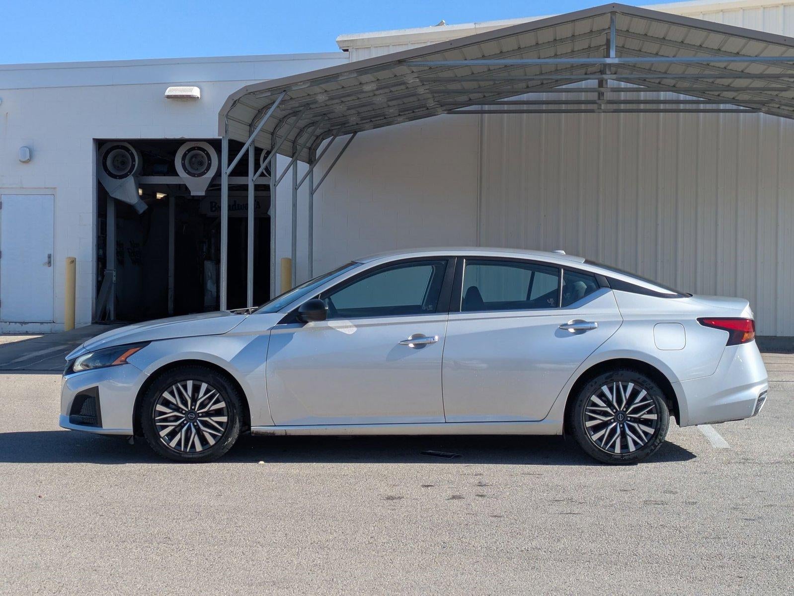 2024 Nissan Altima 2.5 SV Sedan