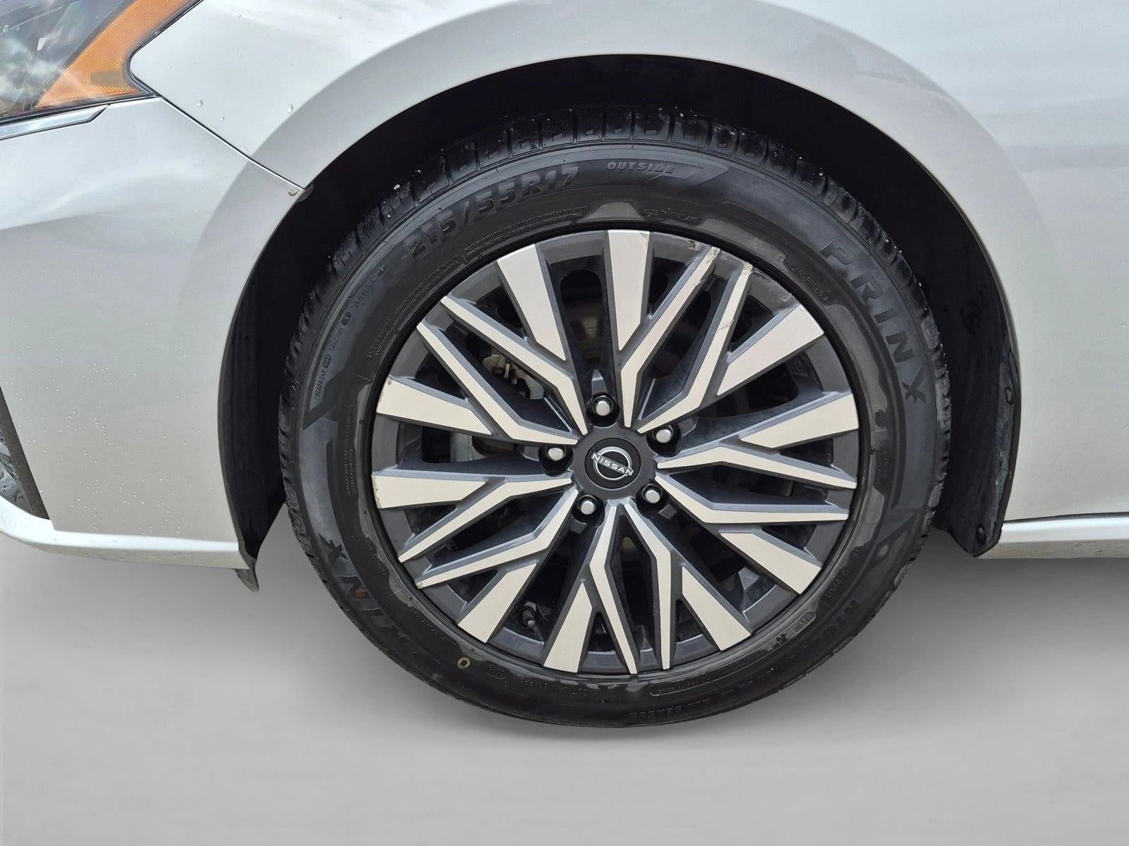 2024 Nissan Altima 2.5 SV Sedan