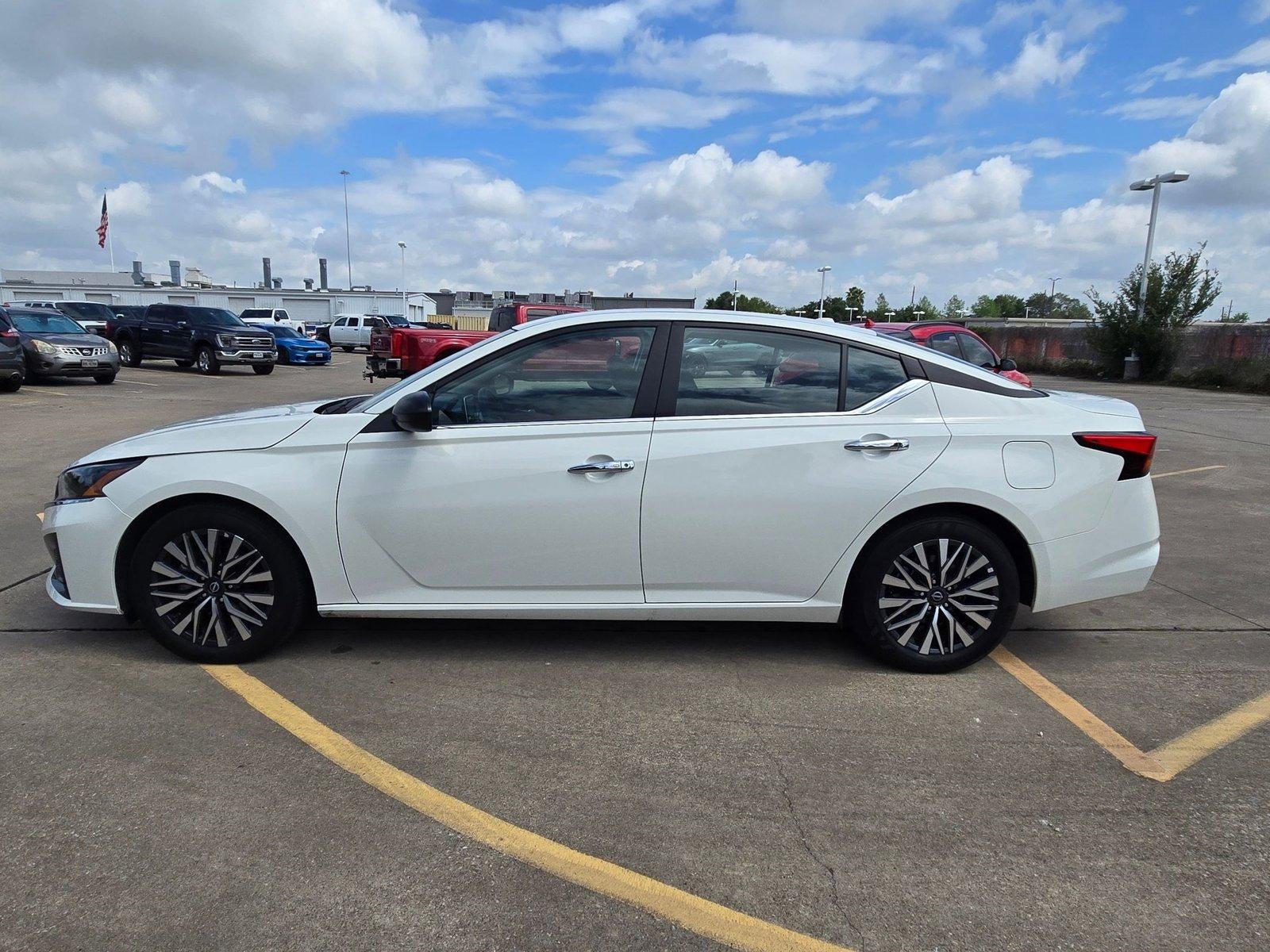 2025 Nissan Altima SV FWD