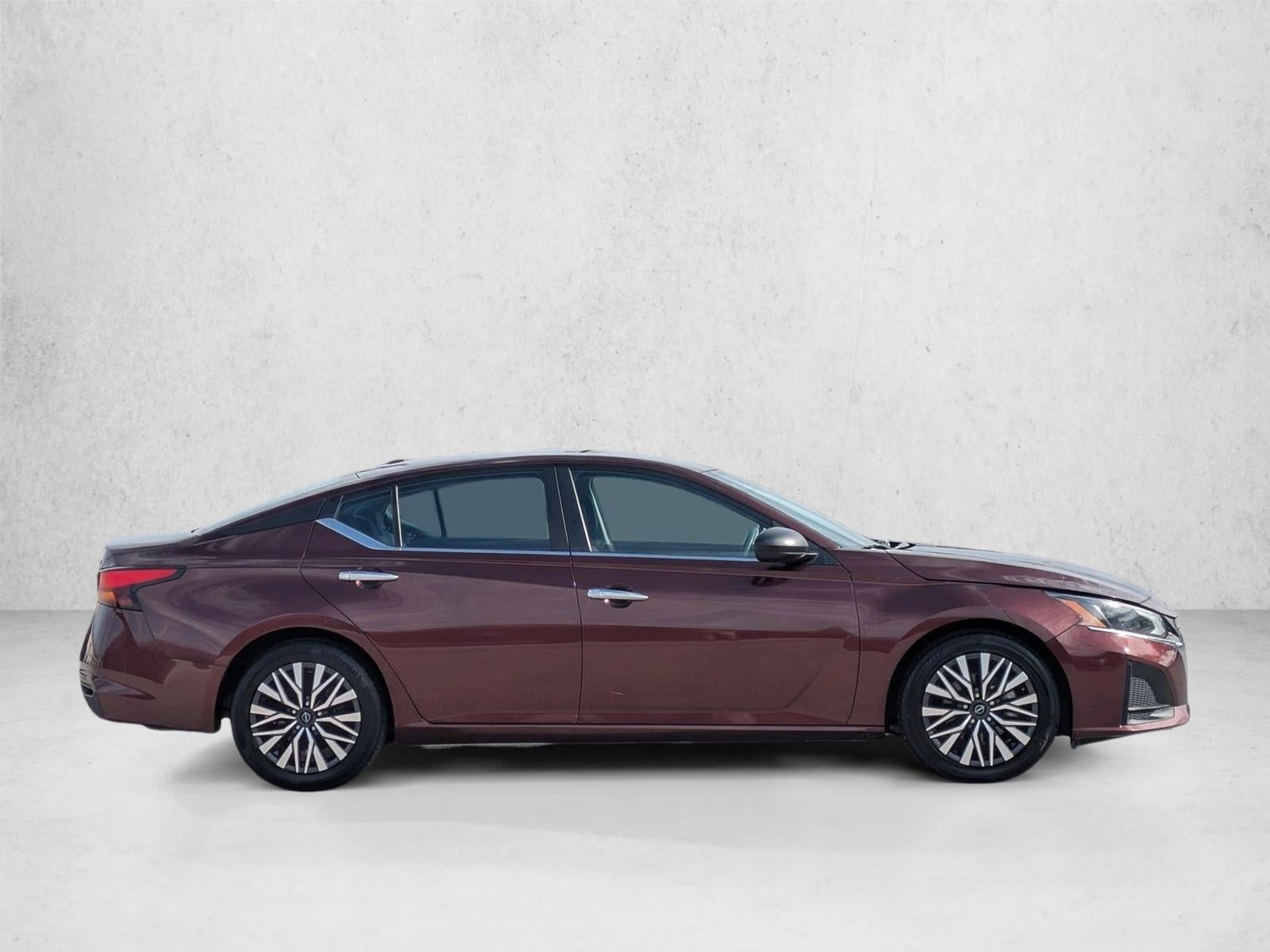 2024 Nissan Altima 2.5 SV Sedan