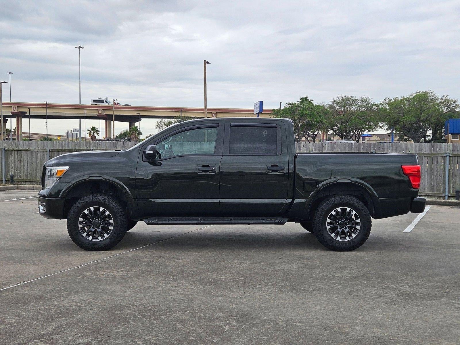 2019 Nissan Titan 4x4 Crew Cab PRO-4X
