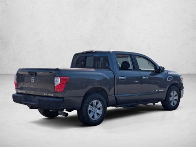 2017 Nissan Titan 4x4 Crew Cab SV