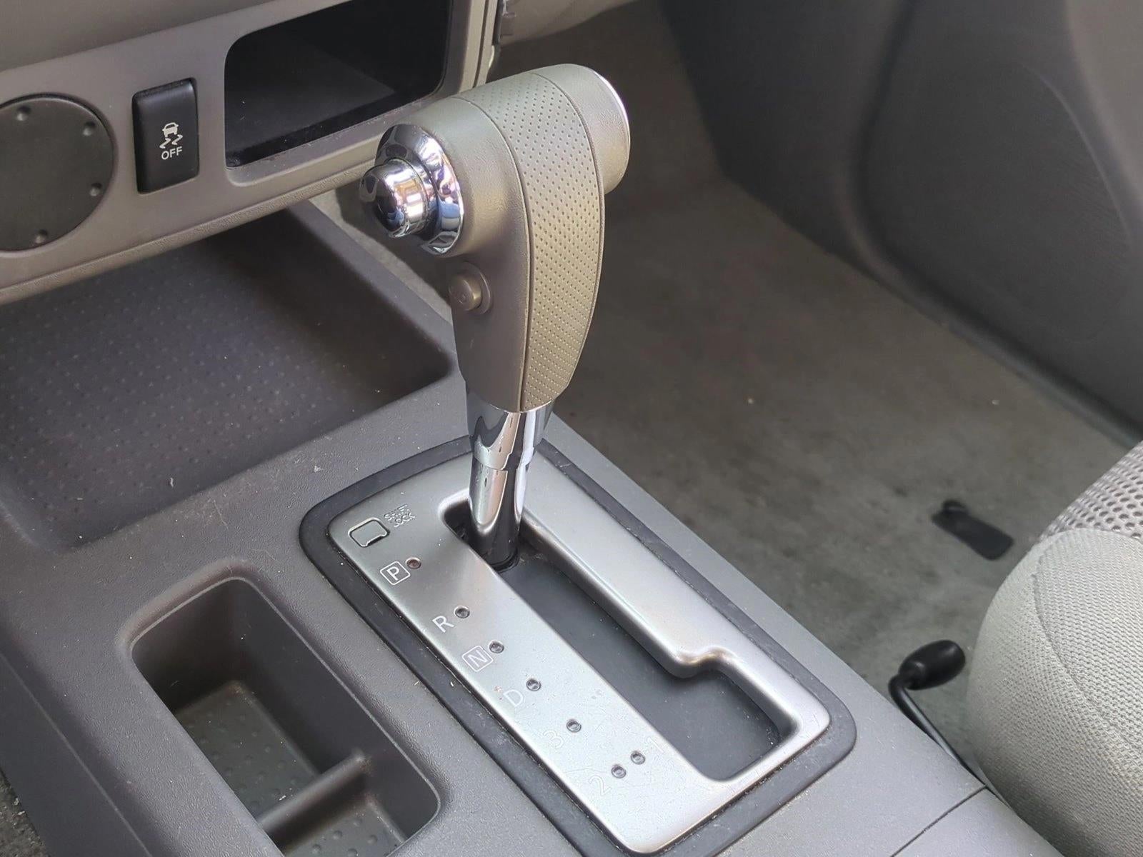 2016 Nissan Frontier 2WD Crew Cab SWB Auto SV