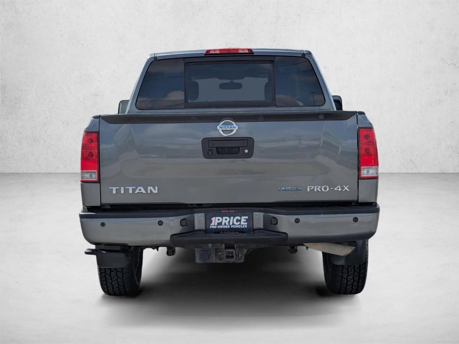 2014 Nissan Titan 4WD Crew Cab Short Bed PRO-4X