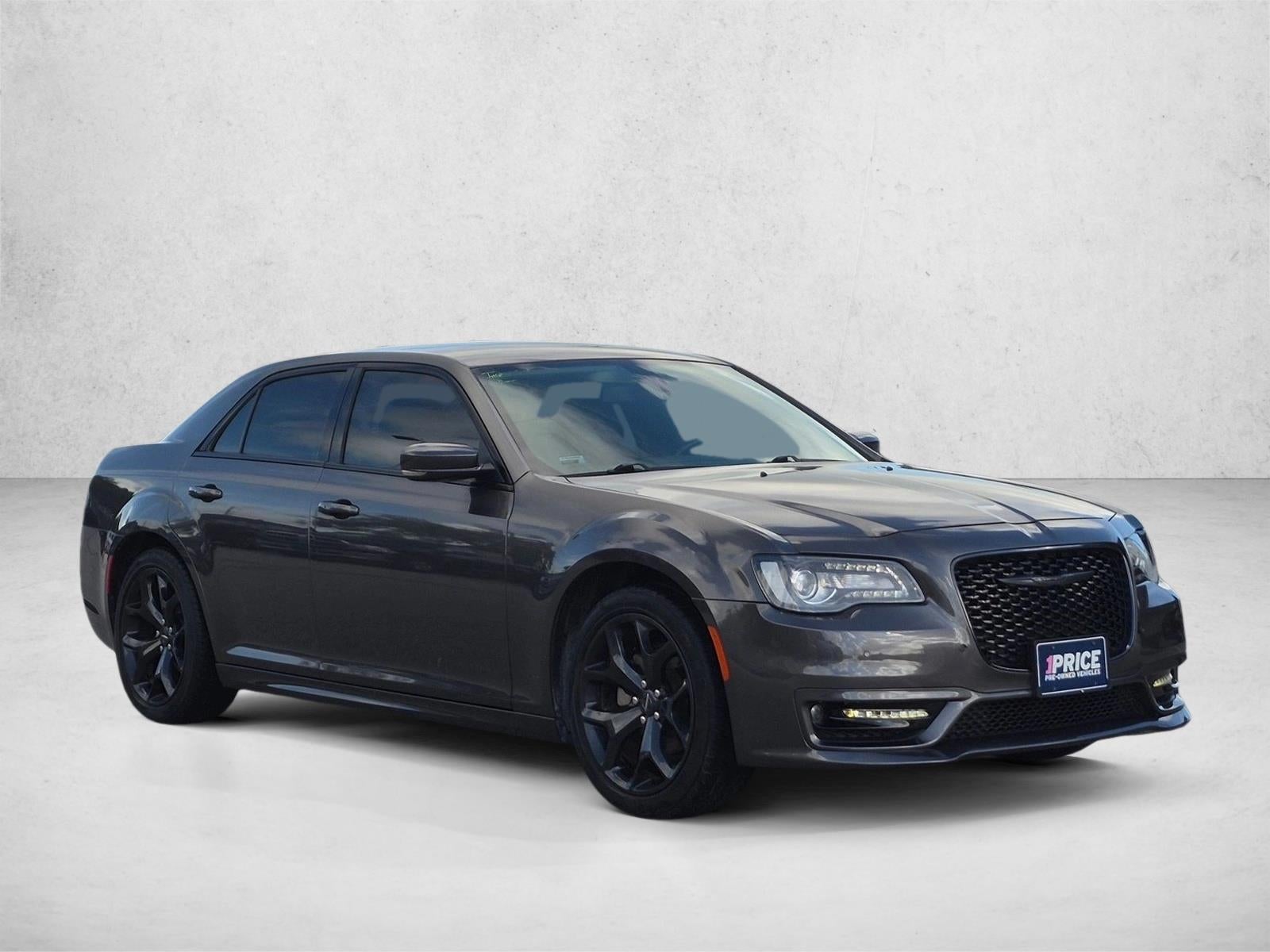 2021 Chrysler 300 Touring L RWD