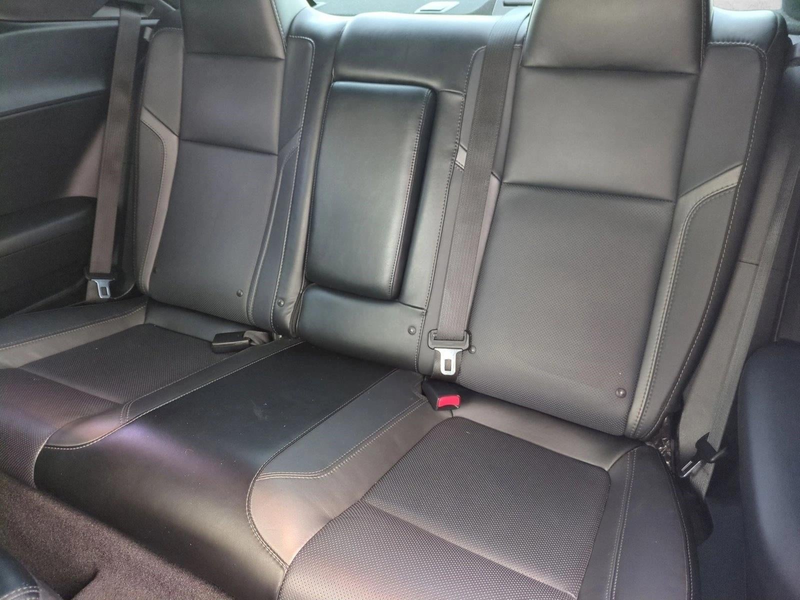 2016 Dodge Challenger 2dr Cpe SXT Plus