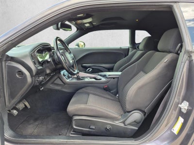 2019 Dodge Challenger SXT RWD