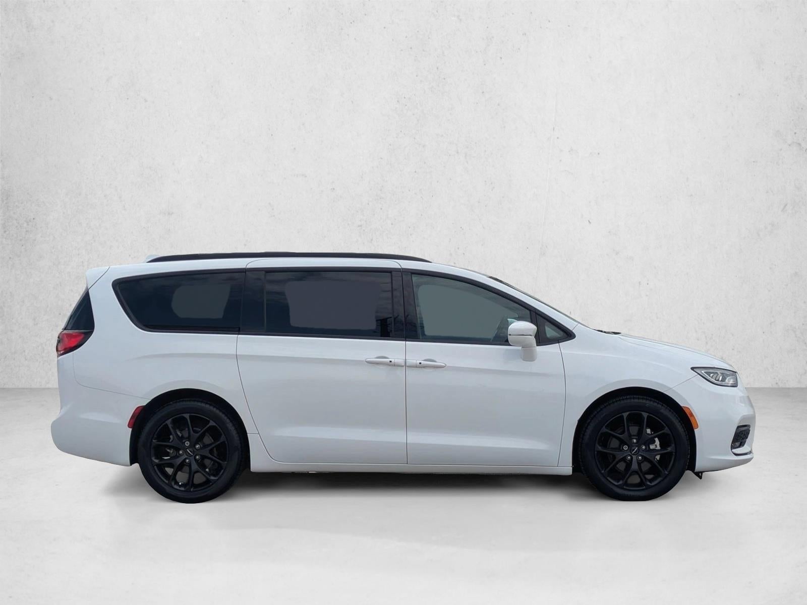 2022 Chrysler Pacifica Touring L FWD