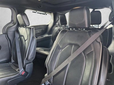 2018 Chrysler Pacifica Limited FWD