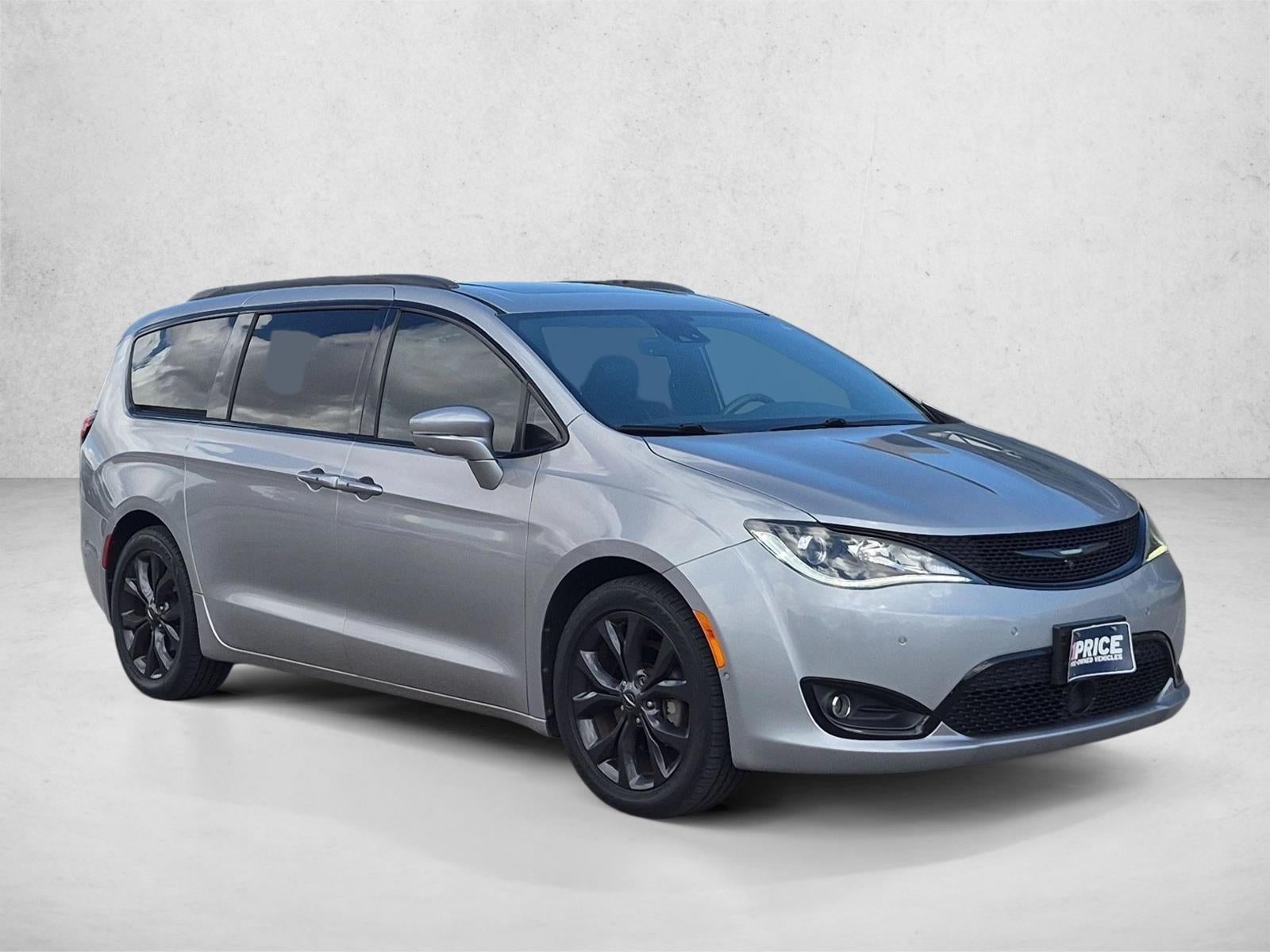 2018 Chrysler Pacifica Limited FWD
