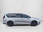 2018 Chrysler Pacifica Limited FWD