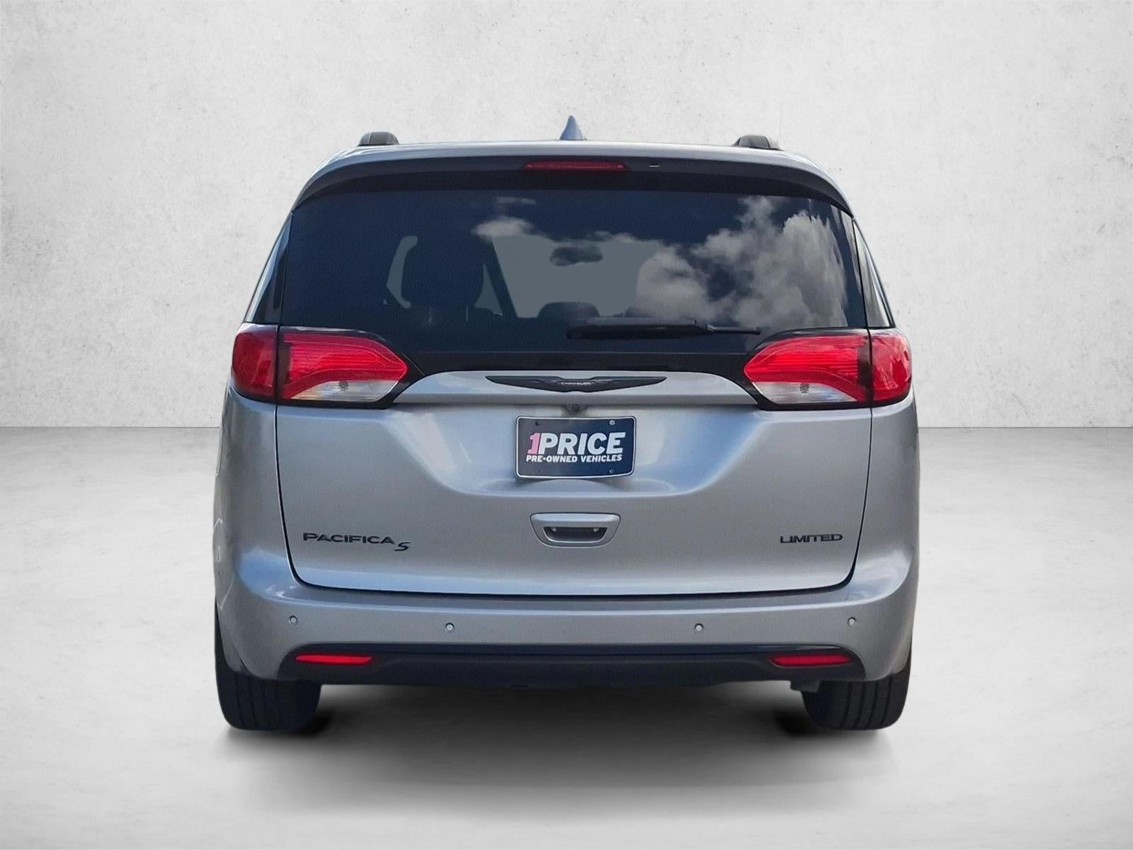 2018 Chrysler Pacifica Limited FWD