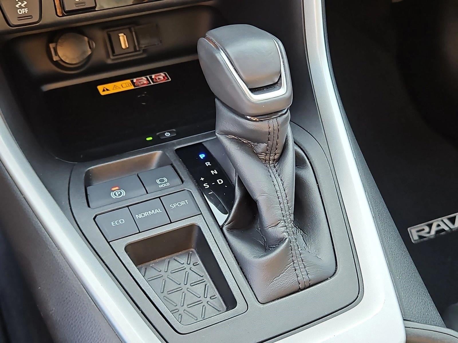 2022 Toyota RAV4 XLE Premium FWD (Natl)