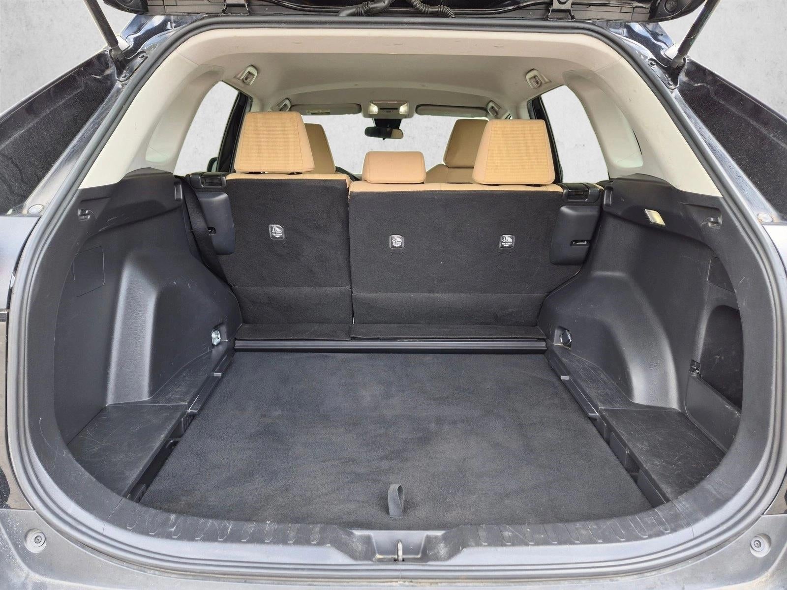 2022 Toyota RAV4 LE FWD (GS)