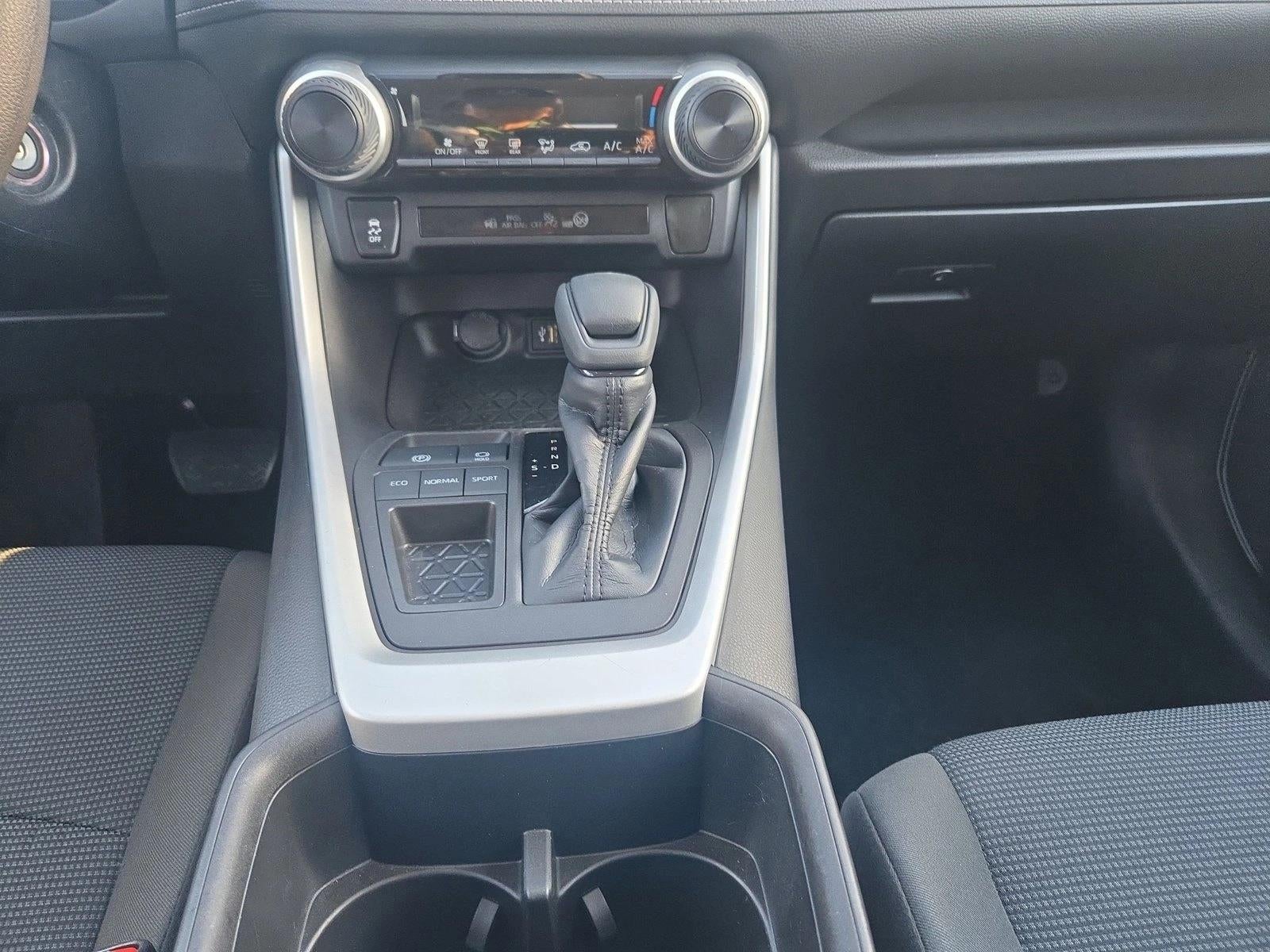 2023 Toyota RAV4 LE FWD (GS)