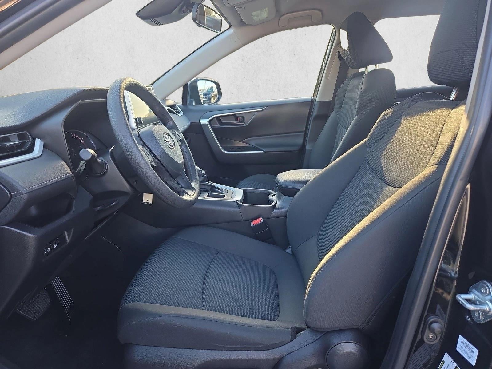 2023 Toyota RAV4 LE FWD (GS)