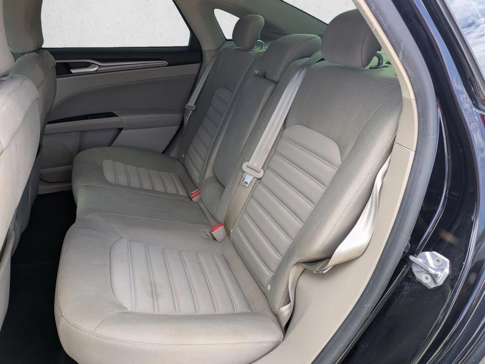 2017 Ford Fusion SE FWD